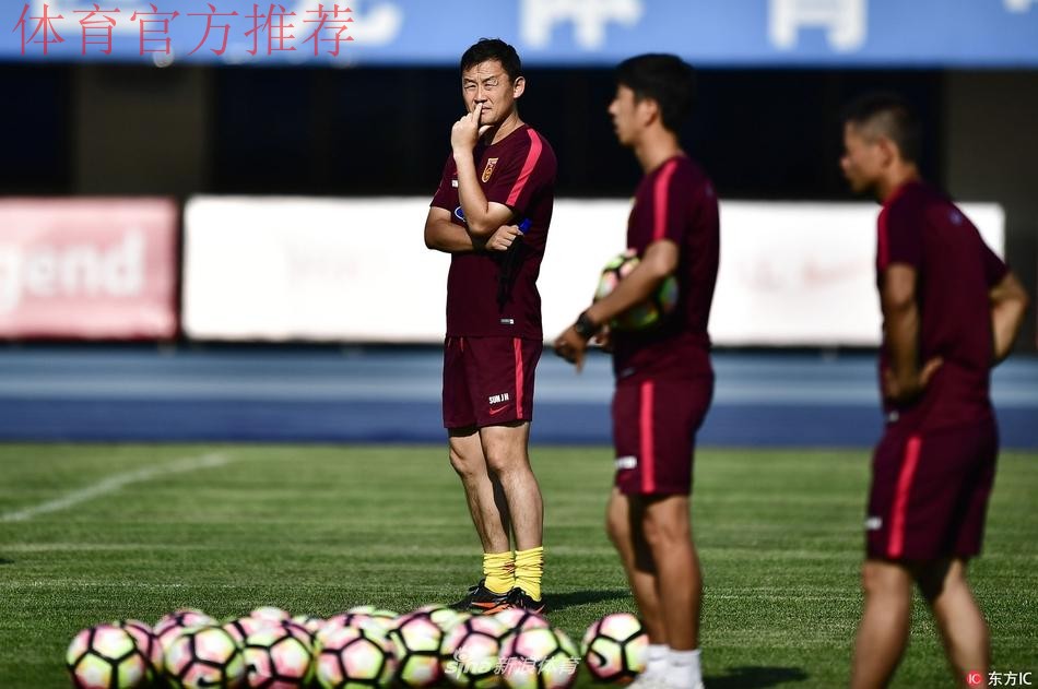 U20精英训练营：孙继海传授经验 摸底小球员